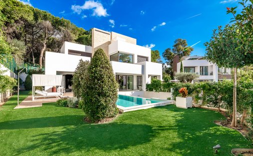 Villa in Golden Mile, Andalusia, Spain 1