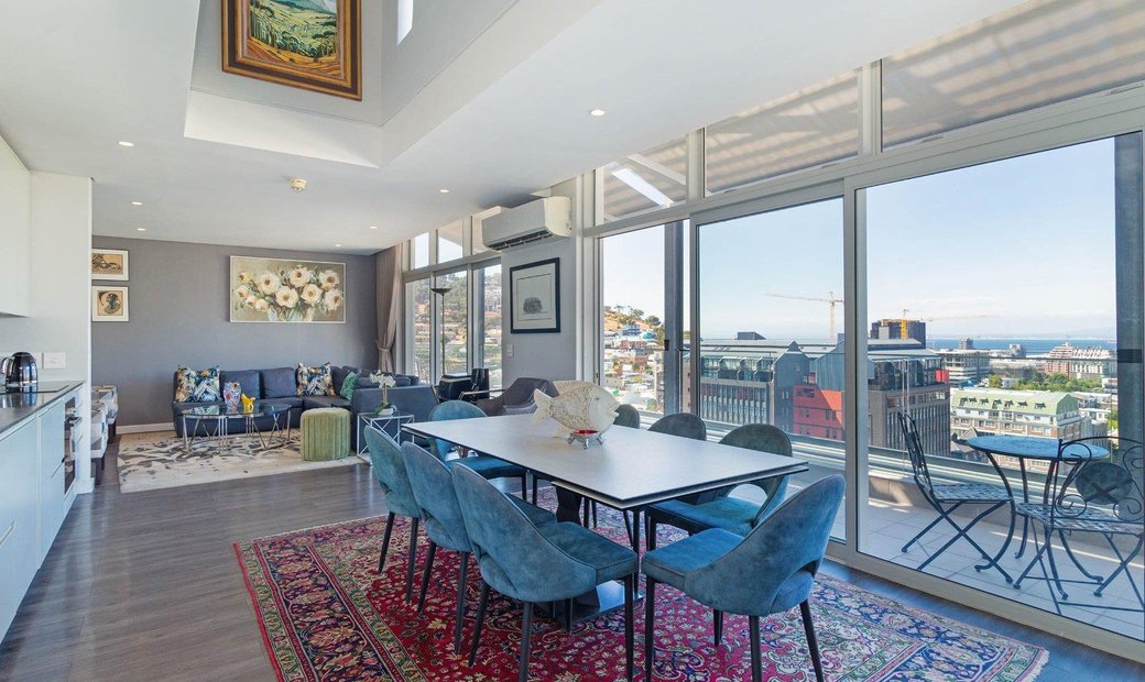 Outstanding Penthouse Living In The In Cape Town, Western Cape, South ...