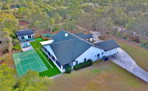 House in Geneva, Florida, United States 1