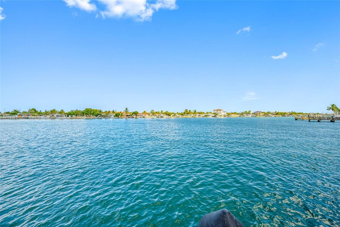 Townhouse in St. Pete Beach, Florida, United States 4 - 17185896