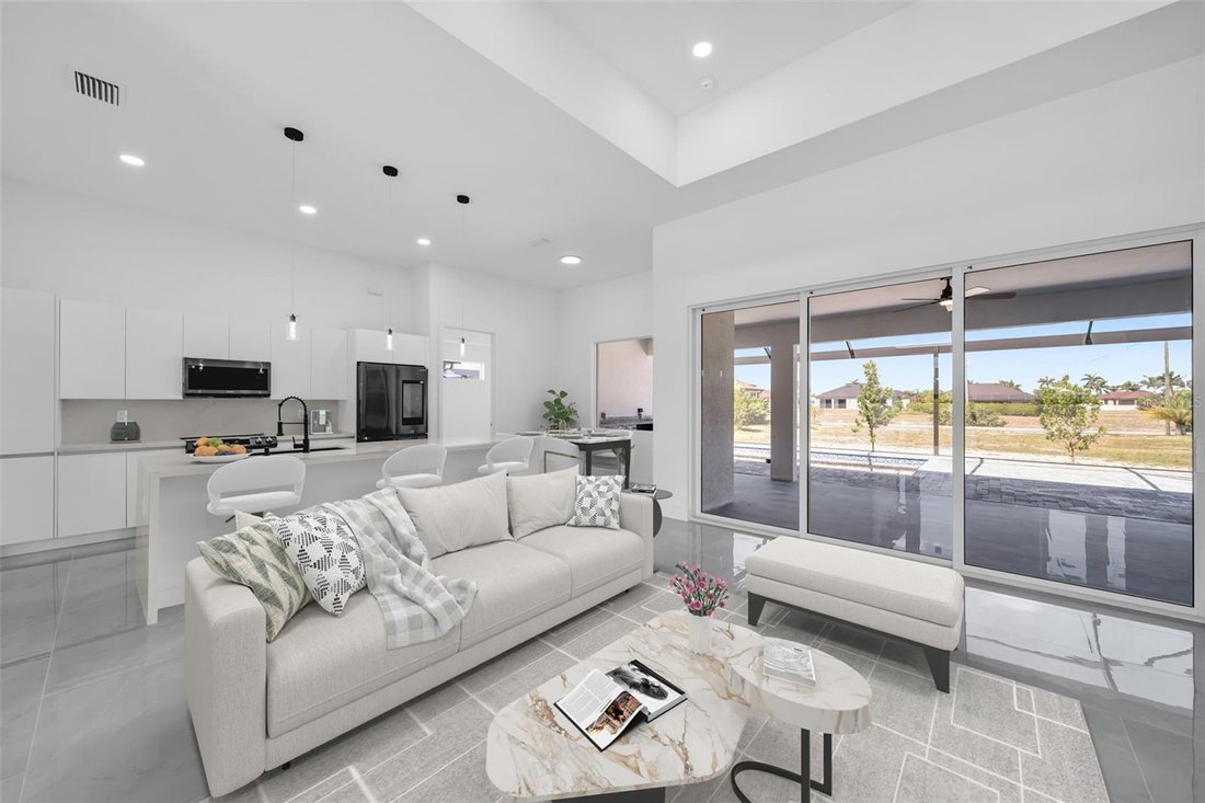 House in Cape Coral, Florida, United States 4 - 17187361
