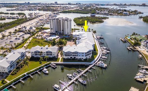 Condo in Fort Myers Beach, Florida, United States 1