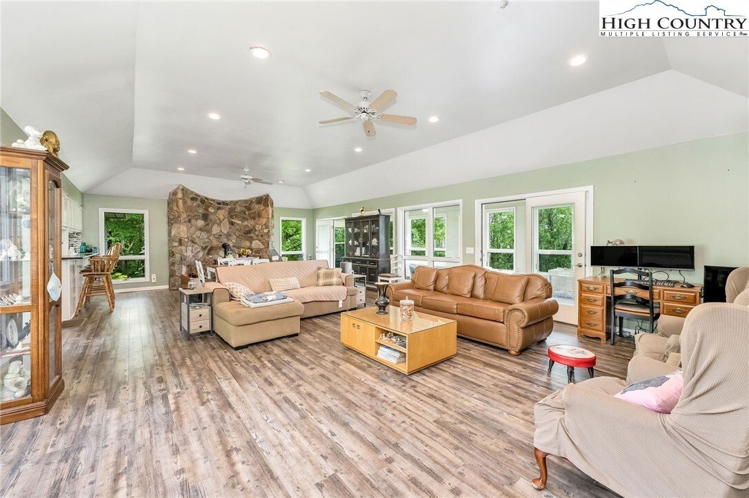 House in Jefferson, North Carolina, United States 5 - 17174012