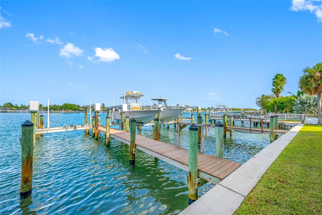 Townhouse in St. Pete Beach, Florida, United States 1 - 17185896