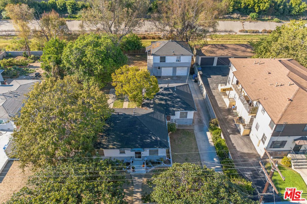 Los Angeles, California, United States 4 - 17170190