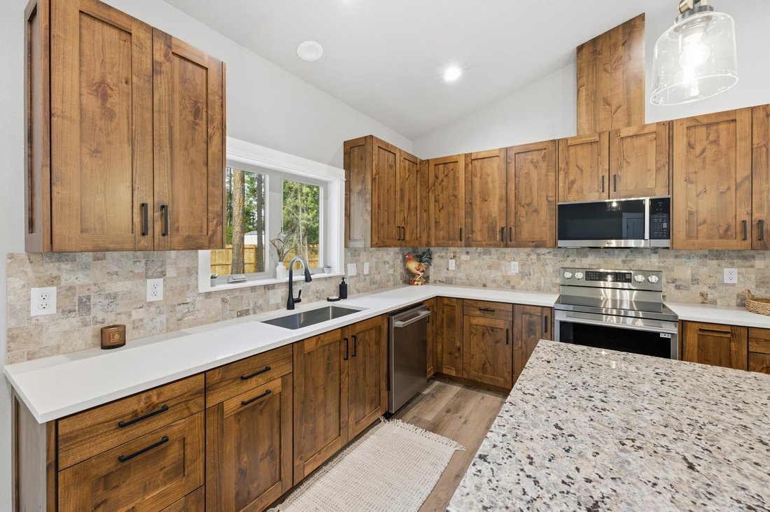 House in La Pine, Oregon, United States 3 - 17164139