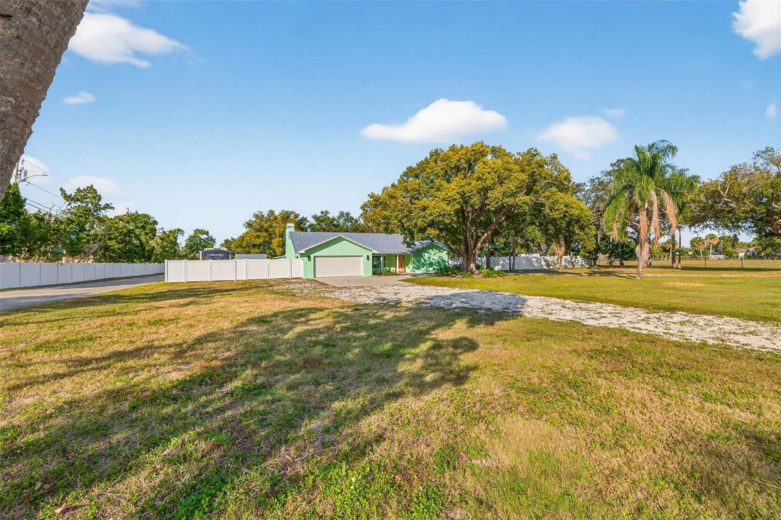 House in Seminole, Florida, United States 4 - 17182054