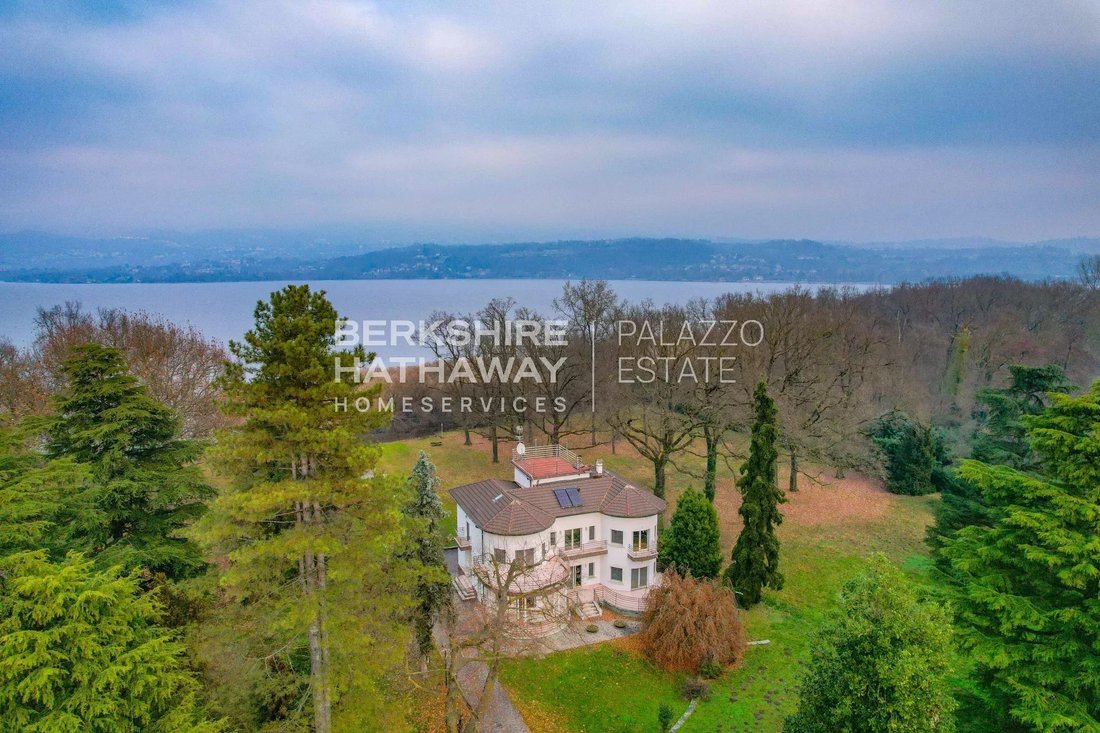 Villa in Cazzago Brabbia, Lombardy, Italy 4 - 17187468