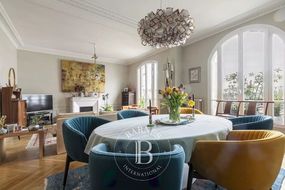 Apartment in Gros Caillou, Paris 7e Arrondissement, Paris 2 - 17154645