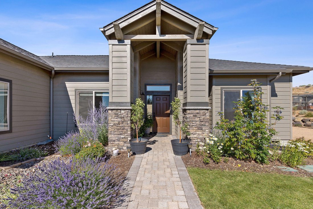 House in Madras, Oregon, United States 3 - 17164084