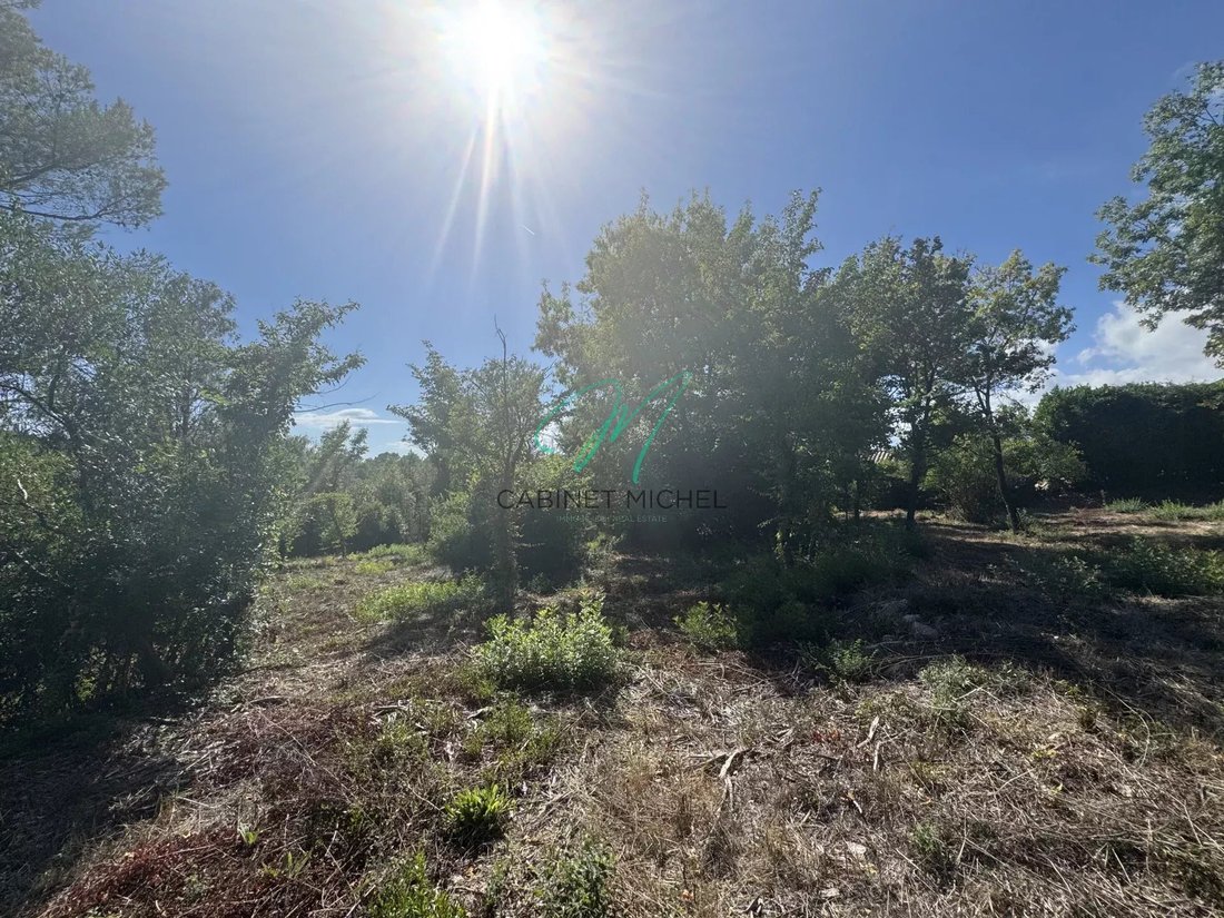 Terreno en Le Rouret, Provenza-Alpes-Costa Azul, Francia 4 - 16853516