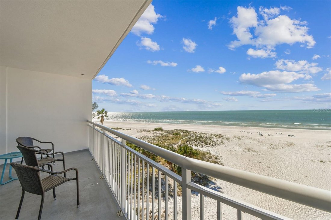 Condo in St. Pete Beach, Florida, United States 2 - 17180162