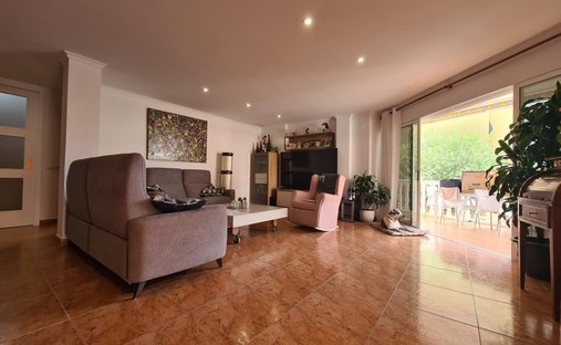 Villa in Daimus, Valencian Community, Spain 1