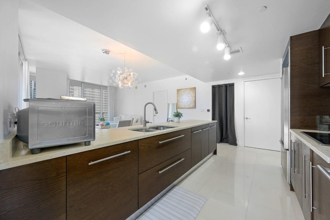 Condo in Miami, Florida, United States 3 - 17177890