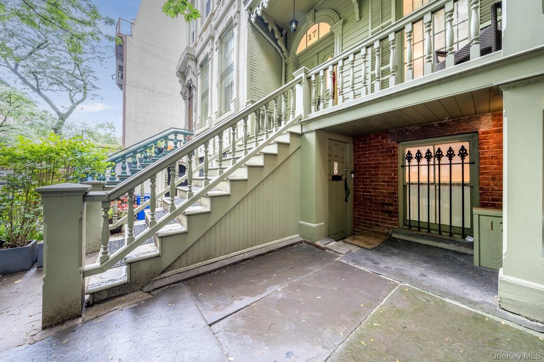 House in New York, New York, United States 2 - 17148868