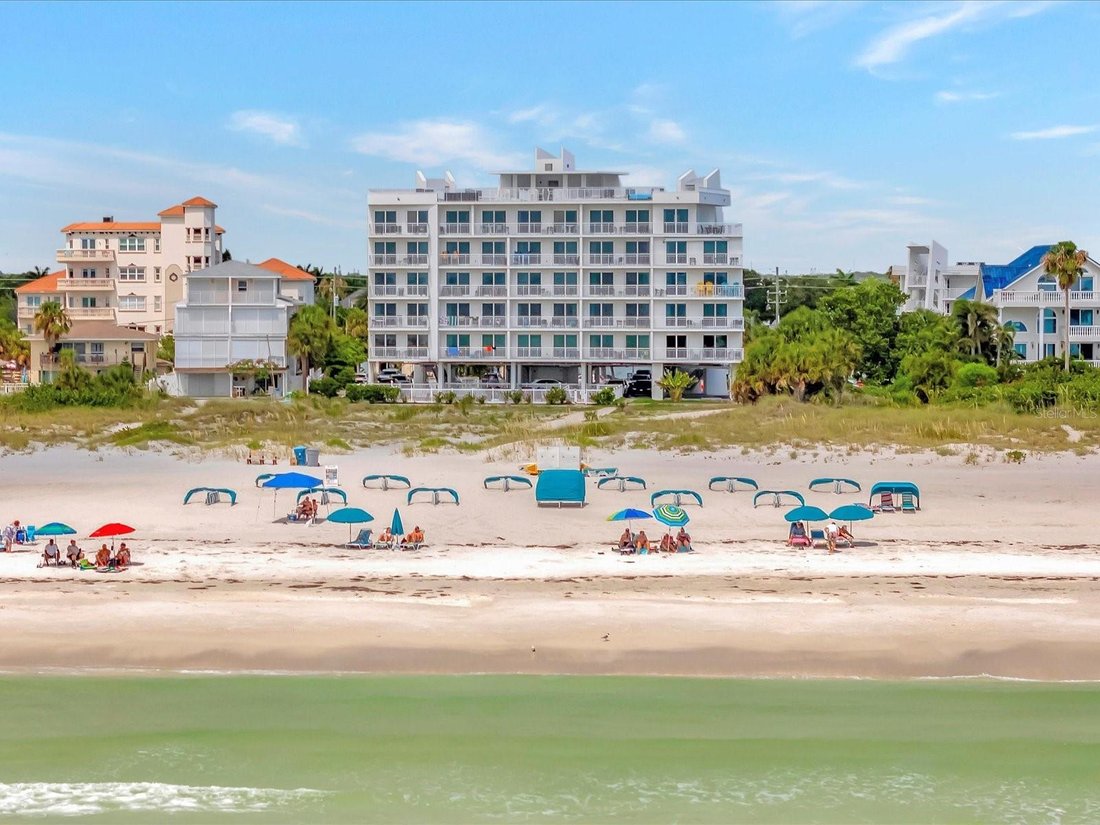 Condo in St. Pete Beach, Florida, United States 3 - 17180162