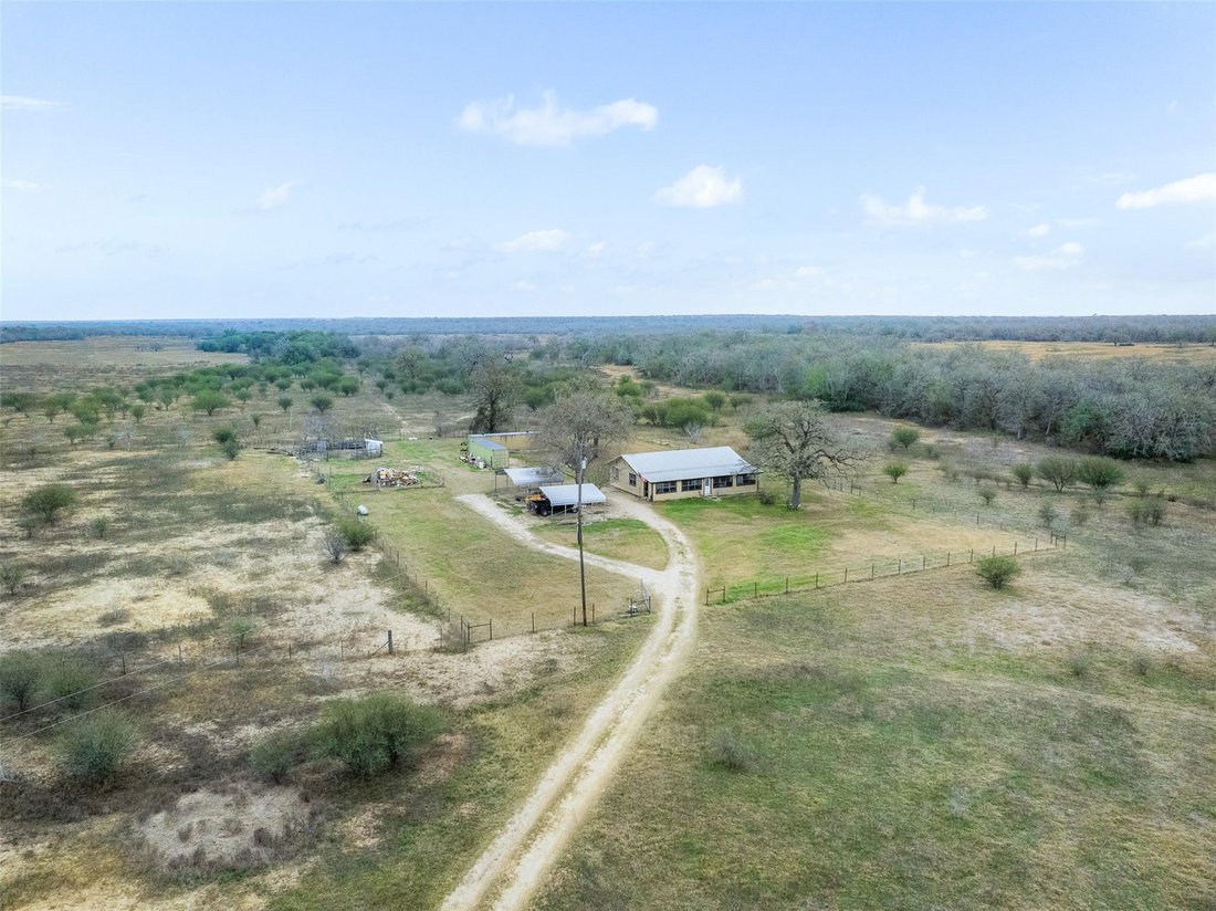 House in Harwood, Texas, United States 3 - 17188102