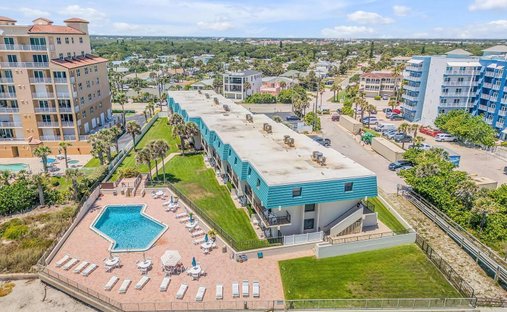 Condo in New Smyrna Beach, Florida, United States 1
