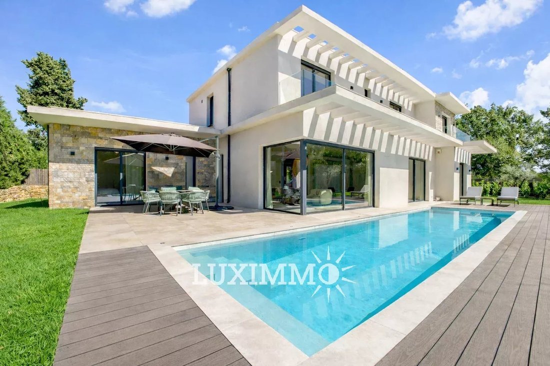 Villa in Mougins, Provence-Alpes-Côte d'Azur, France 1 - 14541861