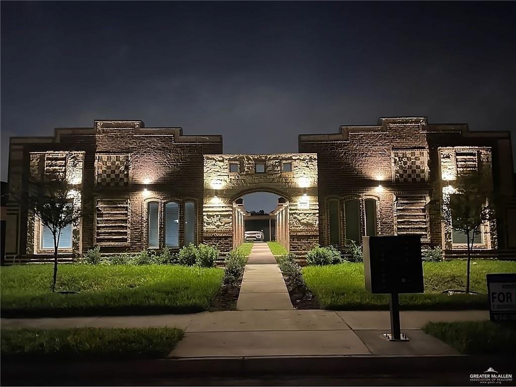 Edinburg, Texas, United States 1 - 17167334