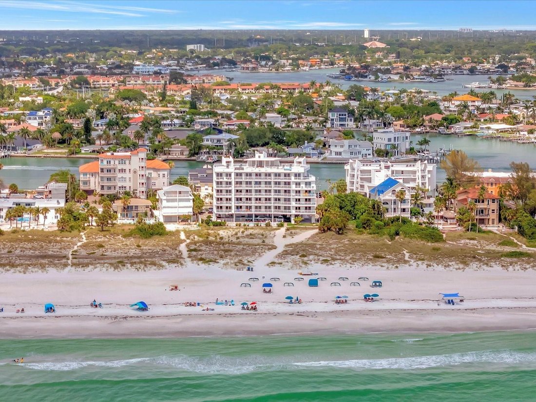Condo in St. Pete Beach, Florida, United States 1 - 17180162