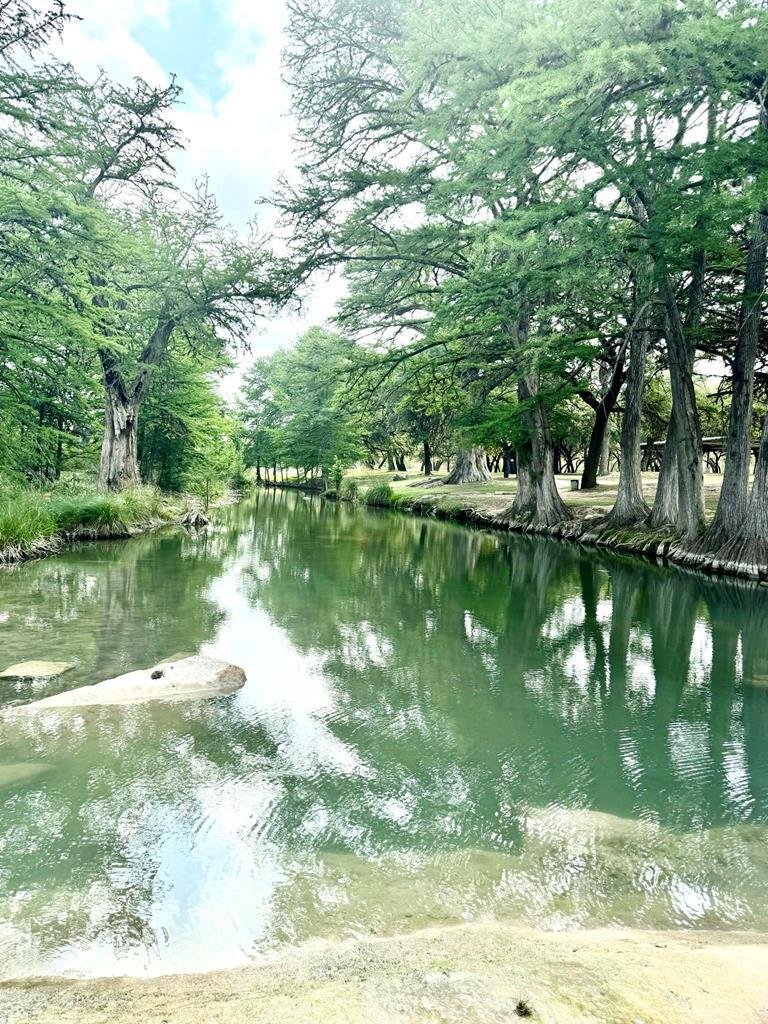 Concan, Texas, United States 3 - 17173576