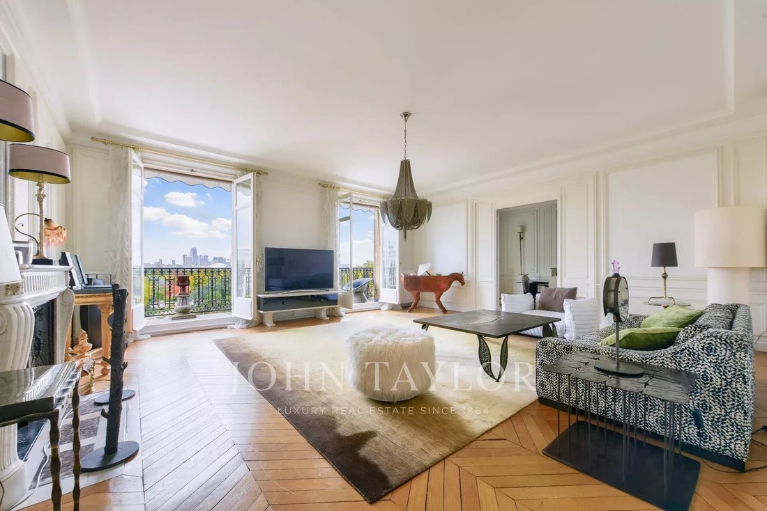 Apartment in Porte Dauphine, Paris 16e Arrondissement, Paris 2 - 17155422
