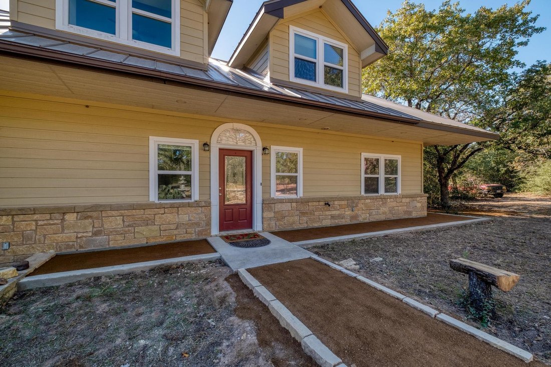 House in Luling, Texas, United States 4 - 17188129