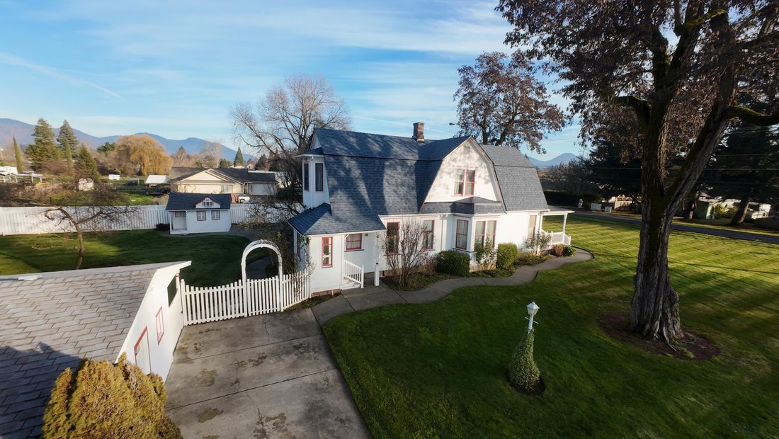 House in Grants Pass, Oregon, United States 1 - 17164506