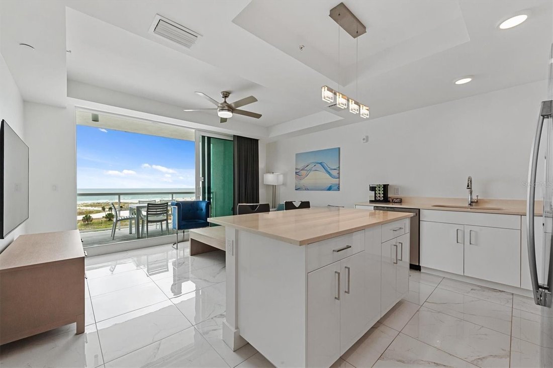 Condo in St. Pete Beach, Florida, United States 2 - 17182174
