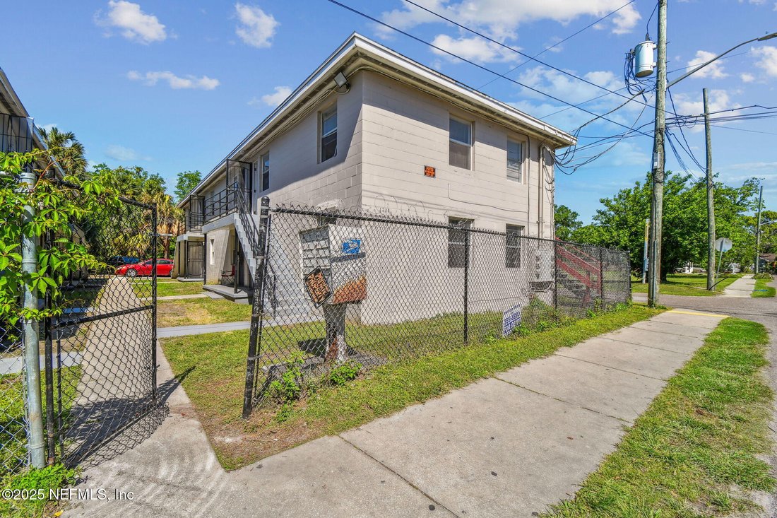 Jacksonville, Florida, United States 3 - 17165832