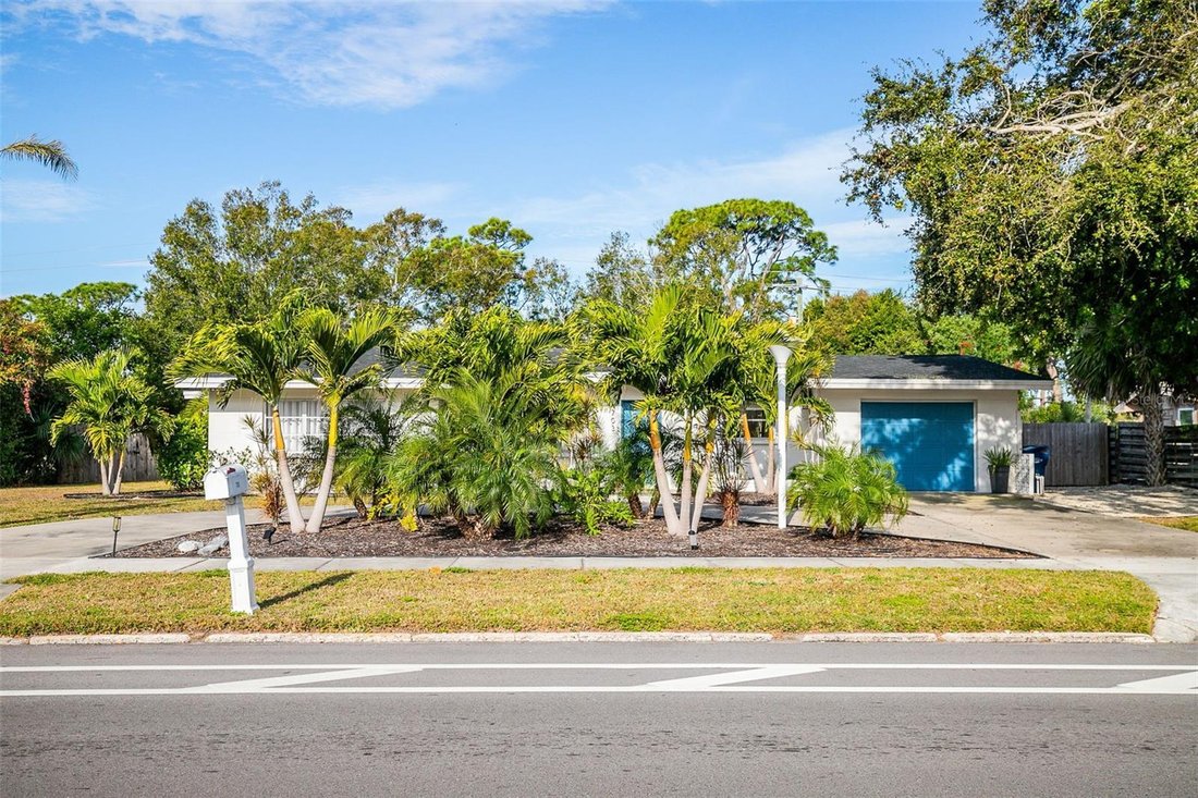 House in Sarasota, Florida, United States 2 - 17182042