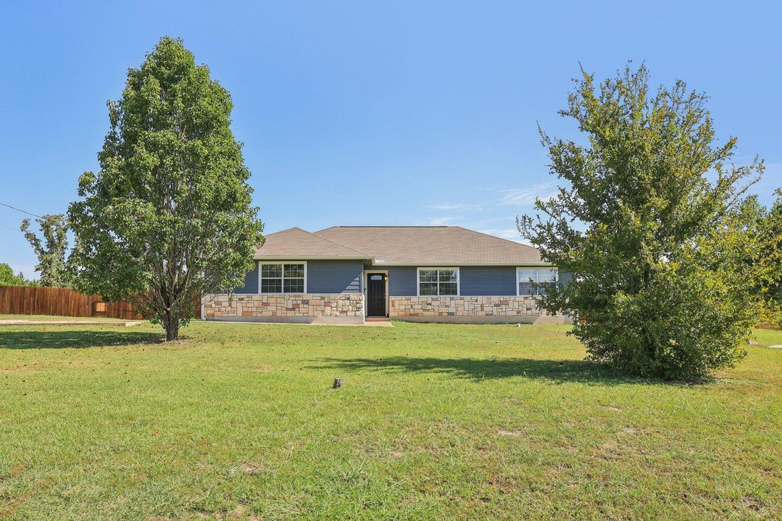 House in Bastrop, Texas, United States 3 - 17190423