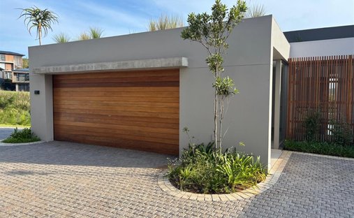 Townhouse in Dolphin Coast, KwaZulu-Natal, South Africa 1