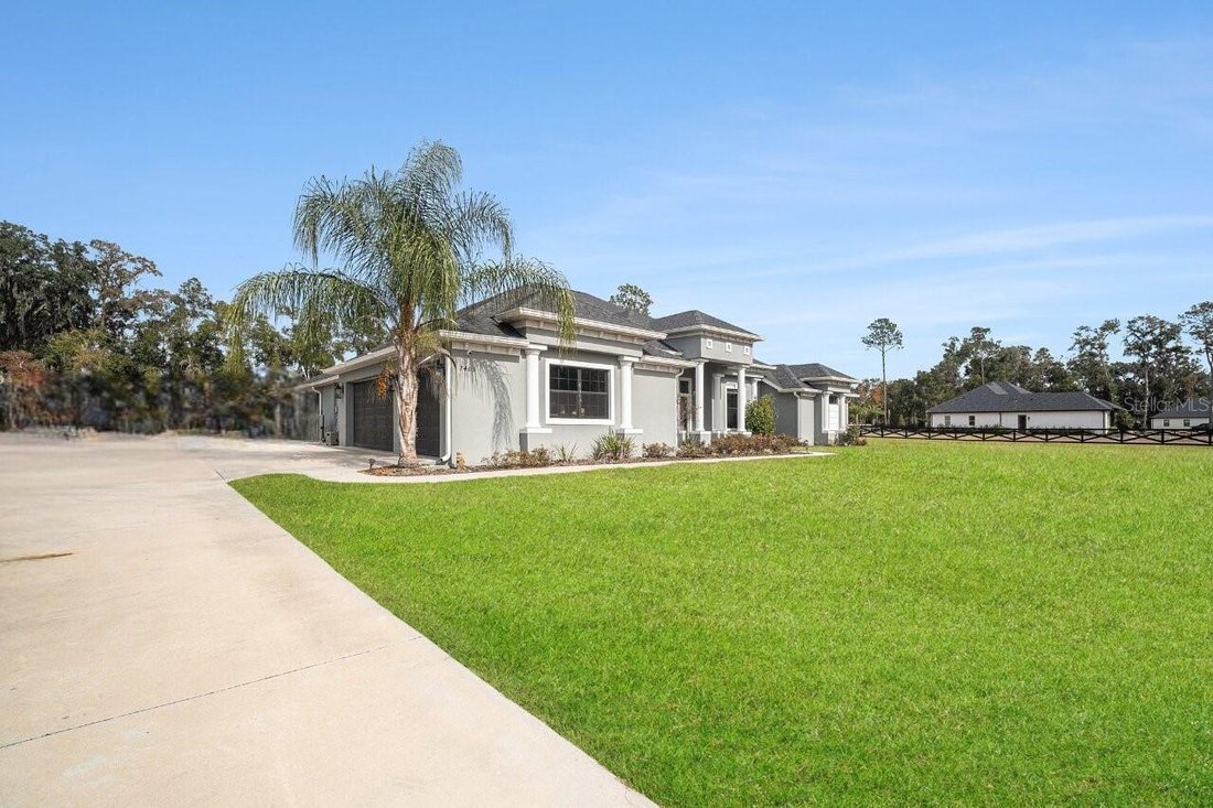 House in Ocala, Florida, United States 3 - 17182149