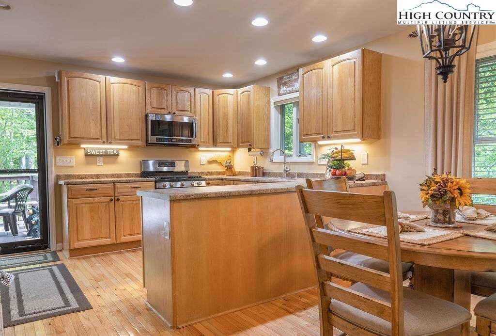 House in Newland, North Carolina, United States 5 - 17173901
