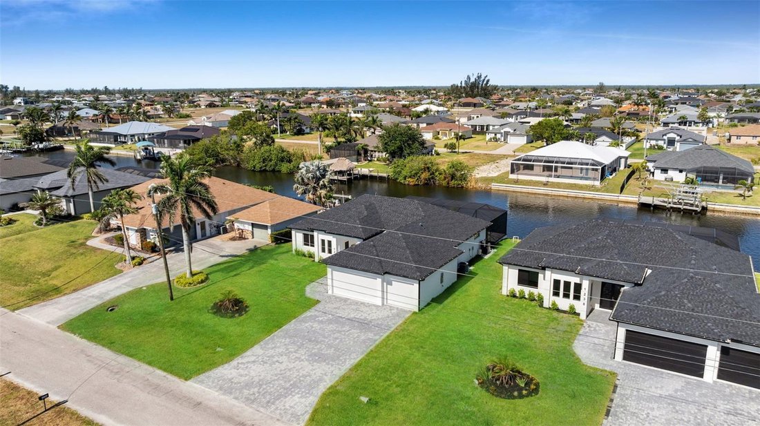 House in Cape Coral, Florida, United States 5 - 17187361