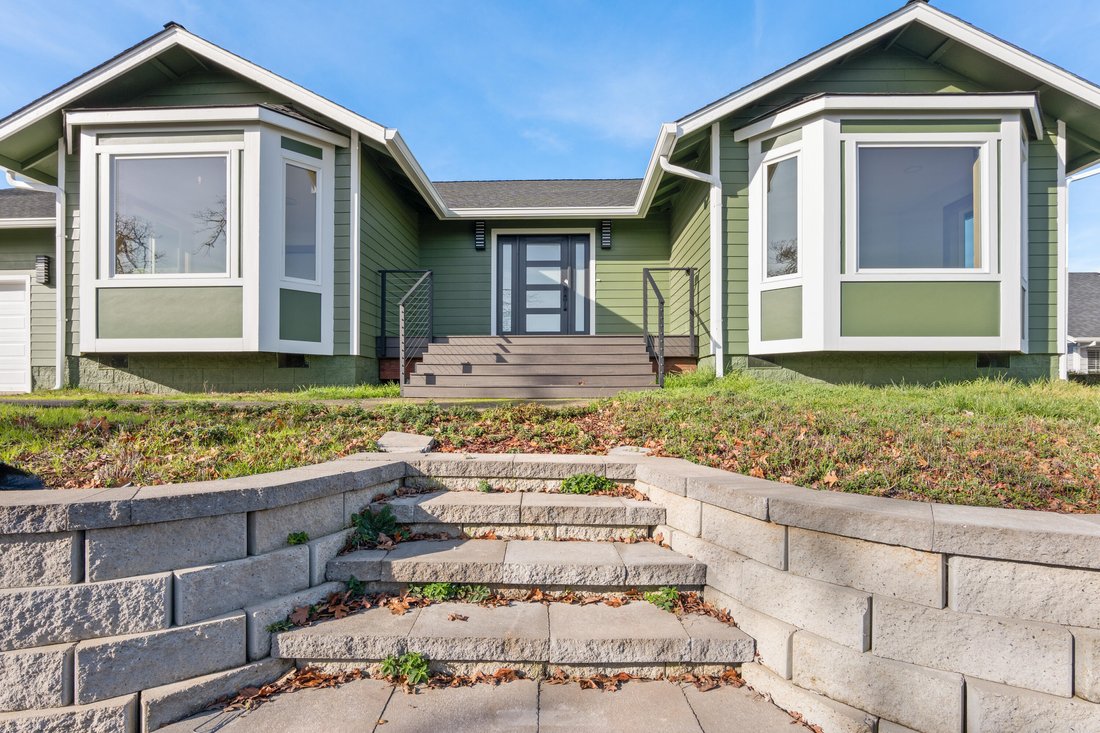 House in Roseburg, Oregon, United States 2 - 17164376