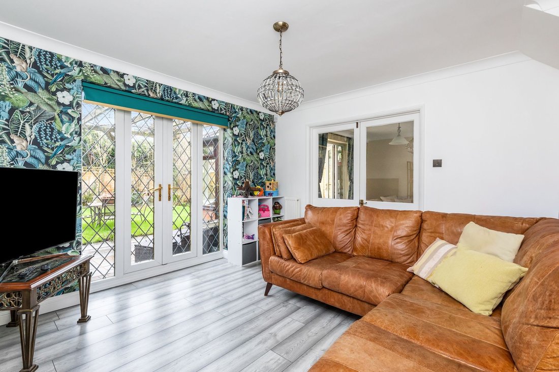 House in Lower Beeding, England 5 - 17188461