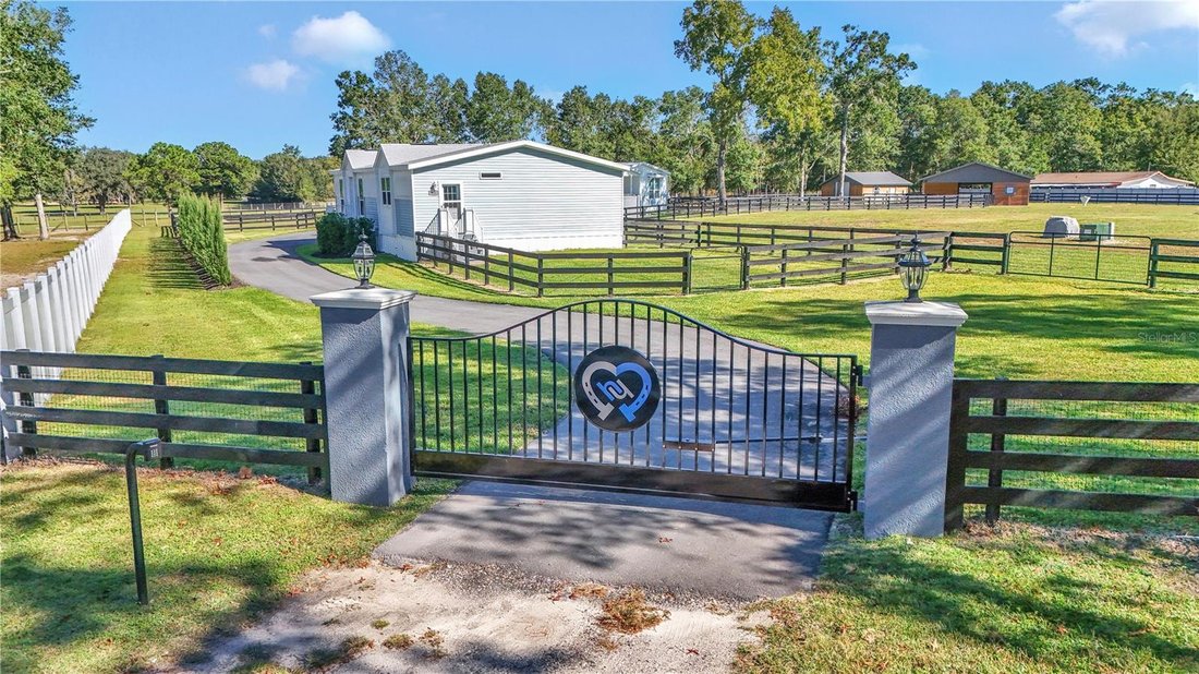 Ocala, Florida, United States 1 - 17180354
