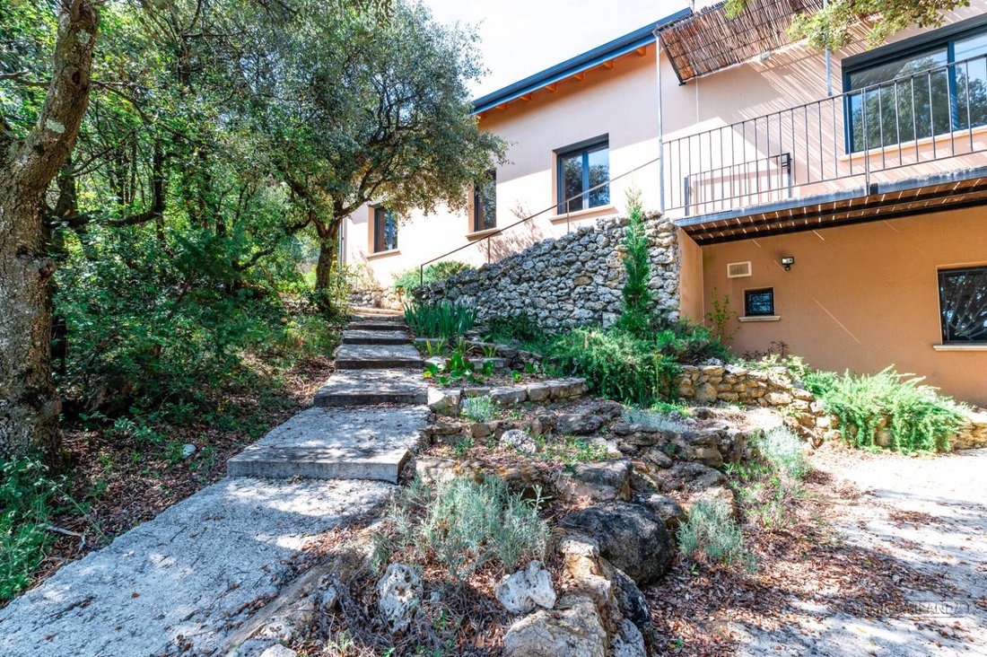 Villa in Grignan, Auvergne-Rhône-Alpes, France 2 - 17155126