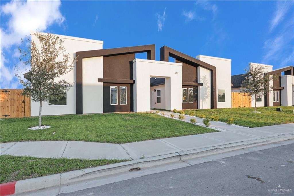 Elsa, Texas, United States 3 - 17166686