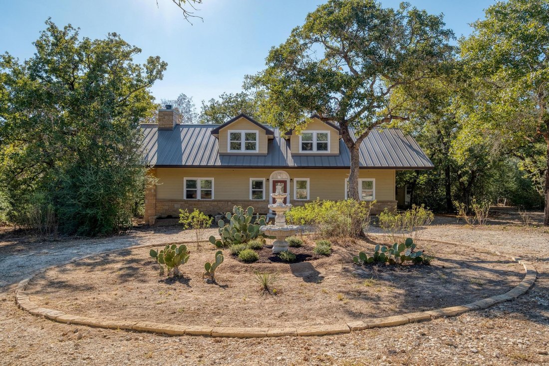 House in Luling, Texas, United States 2 - 17188129