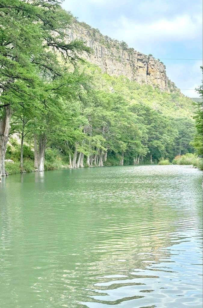 Concan, Texas, United States 2 - 17173576