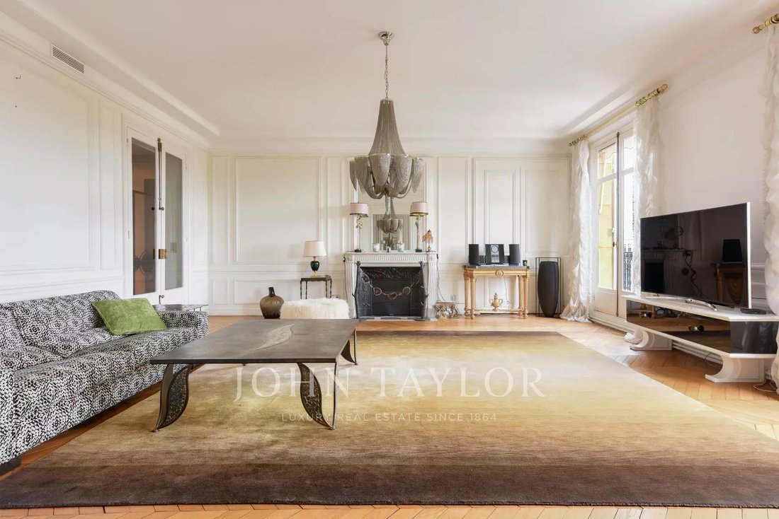 Apartment in Porte Dauphine, Paris 16e Arrondissement, Paris 5 - 17155422