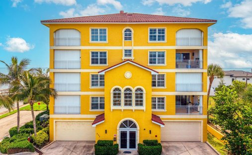 Condo in Cocoa Beach, Florida, United States 1