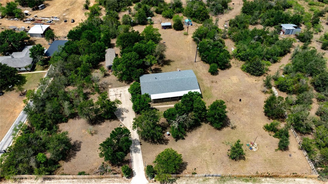 House in Lockhart, Texas, United States 4 - 17187923