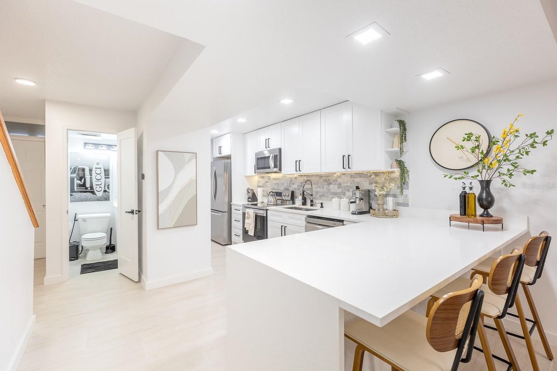 Condo in New Smyrna Beach, Florida, United States 3 - 17185188