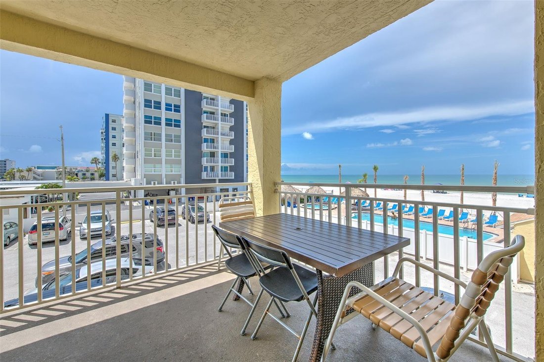 Condo in Madeira Beach, Florida, United States 2 - 17180833