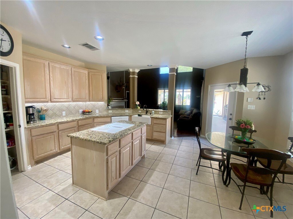 House in Seguin, Texas, United States 5 - 17170521